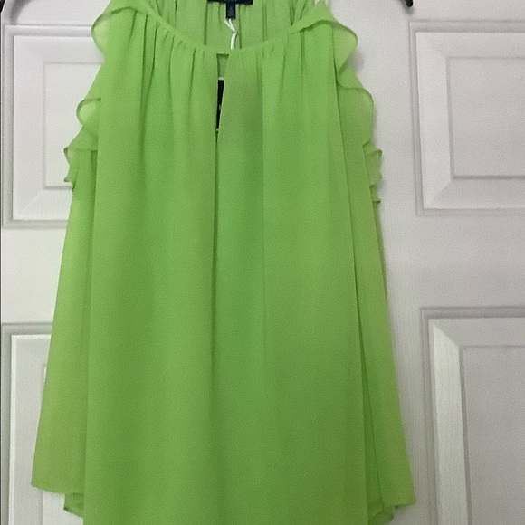 Lime green top NWT Size small - Picture 4 of 5